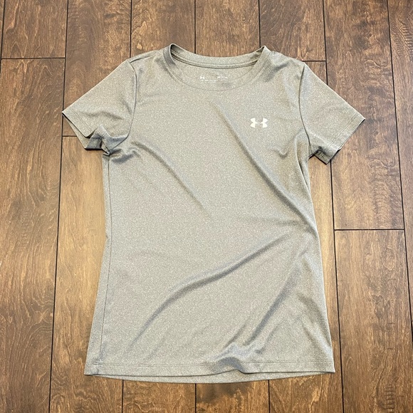 Under armour t-shirt - Picture 1 of 3
